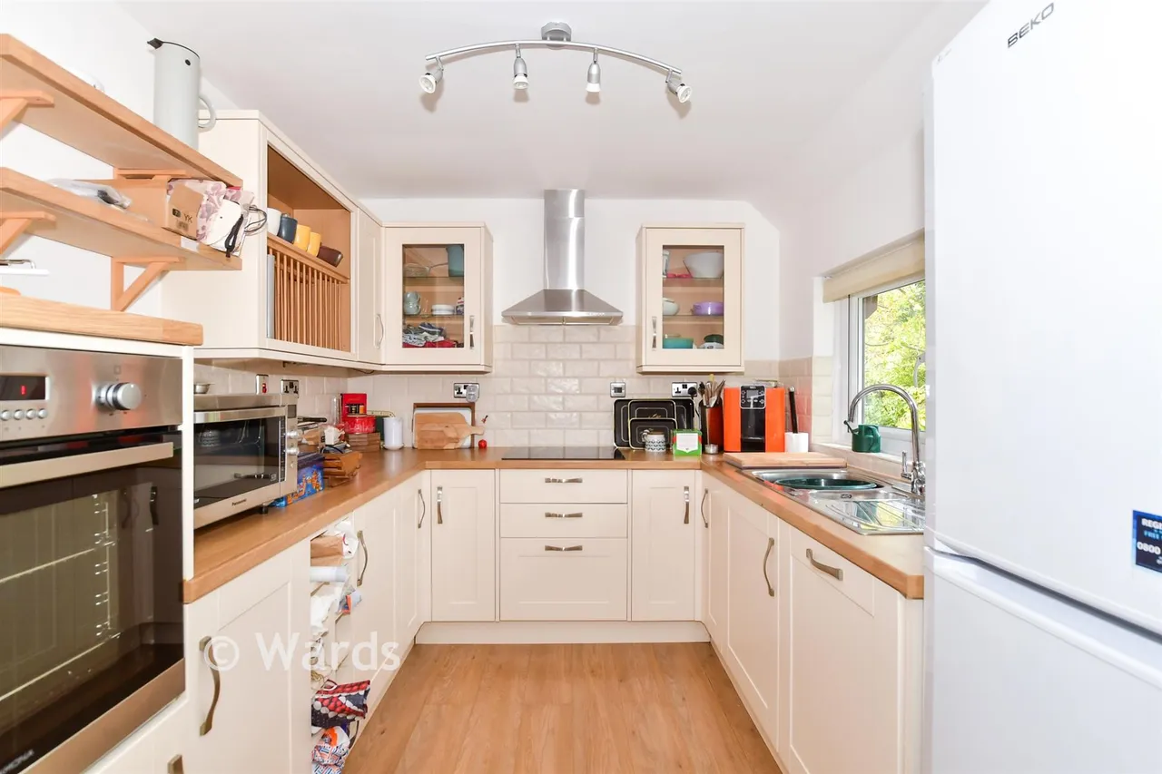 Atwater Court, Lenham, ME17, photo 3