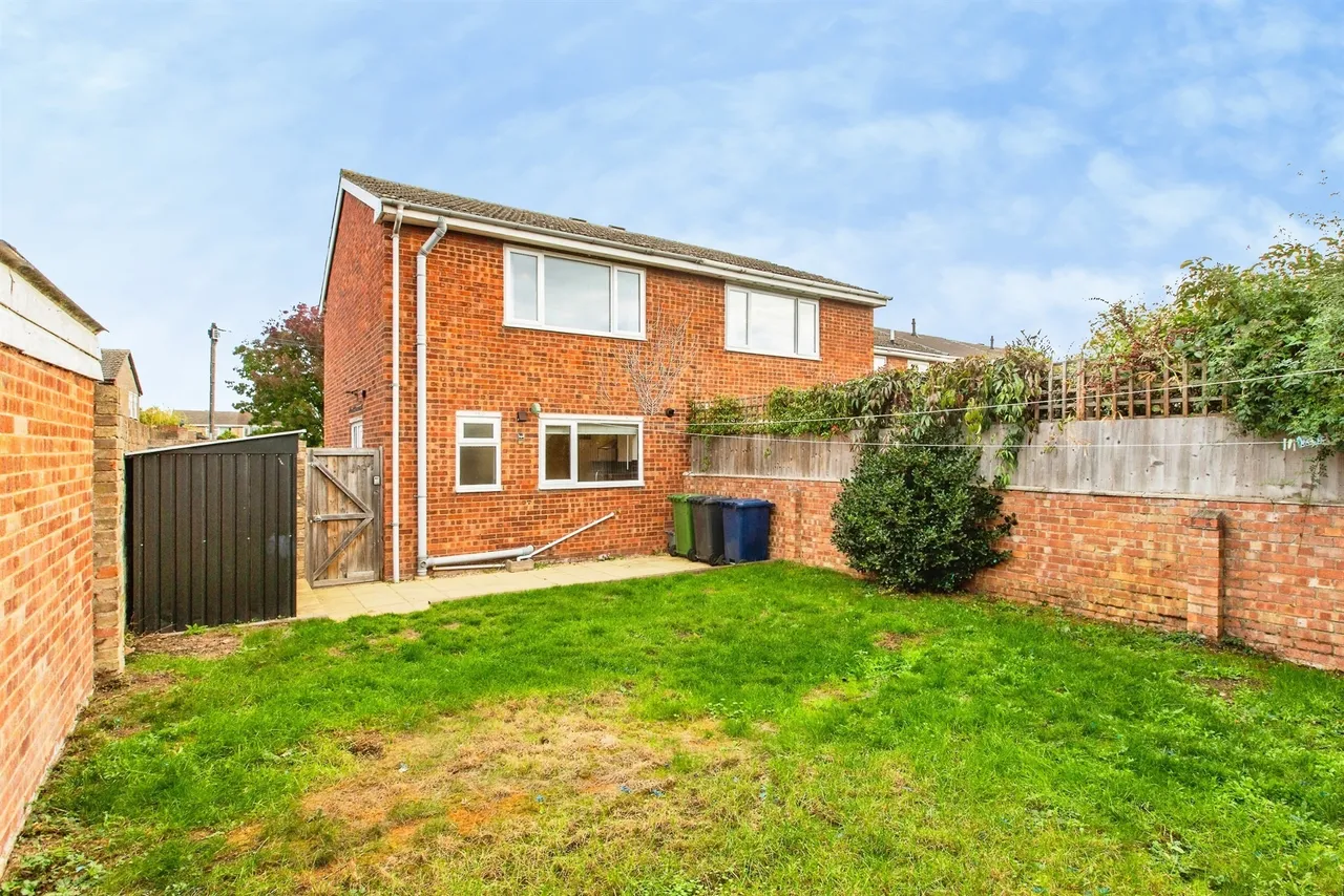 Headlands, Fenstanton, PE28, photo 12