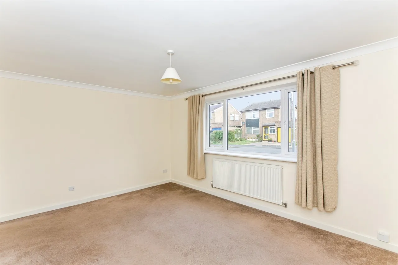 Headlands, Fenstanton, PE28, photo 3