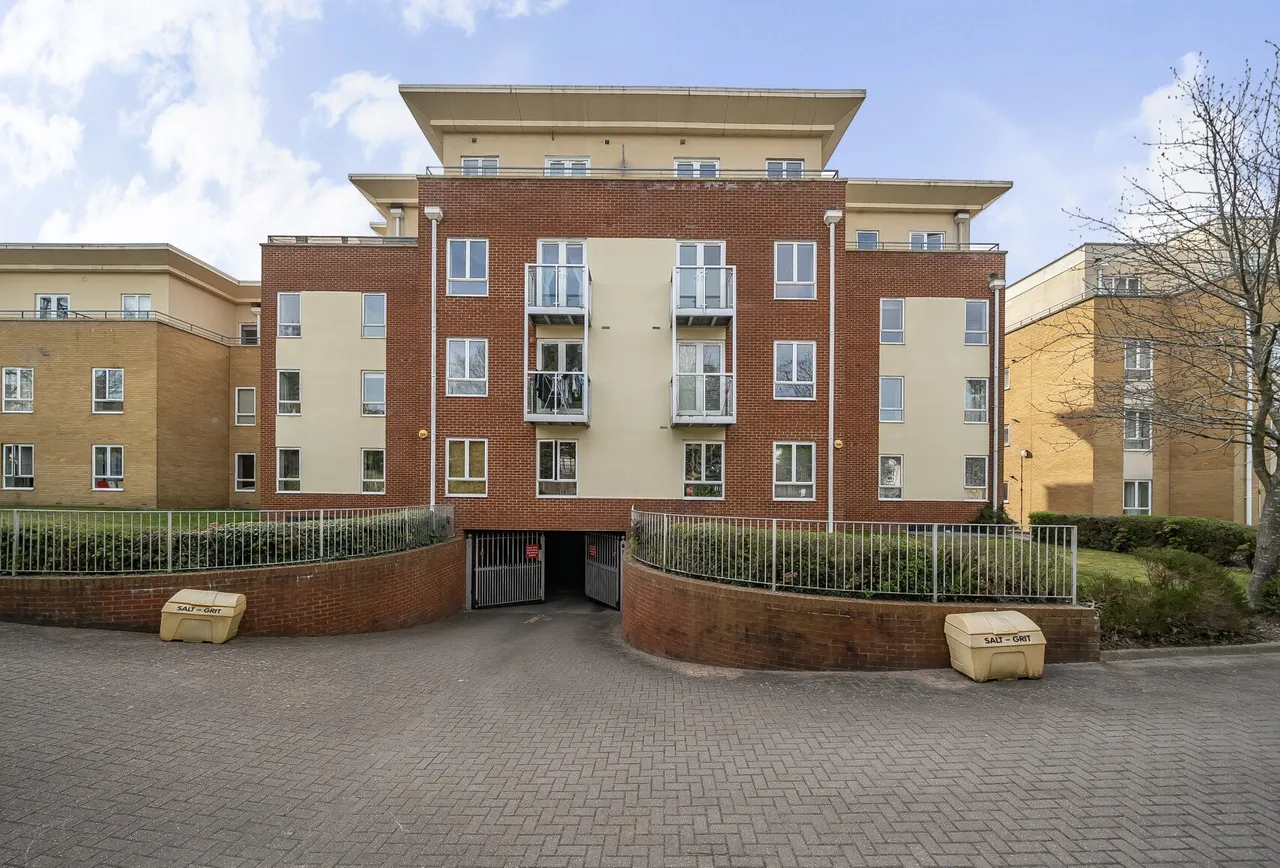 Woodcote Road, Wallington, SM6 0PU, photo 4