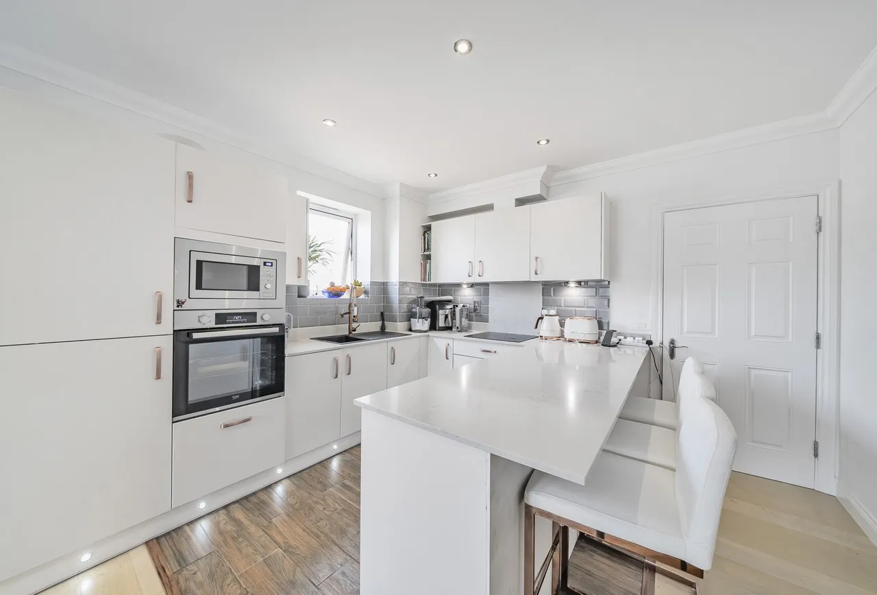 Woodcote Road, Wallington, SM6 0PU, photo 3