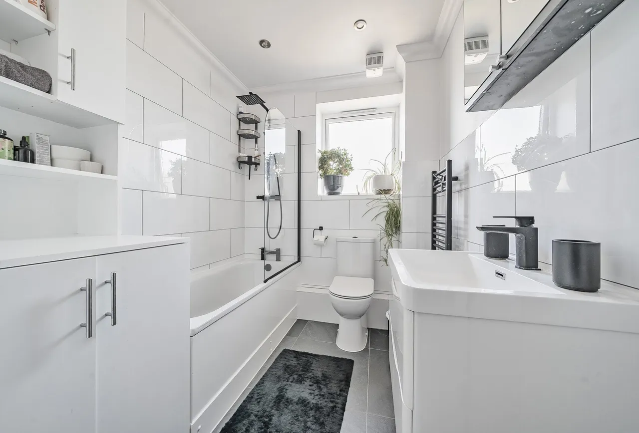 Woodcote Road, Wallington, SM6 0PU, photo 6