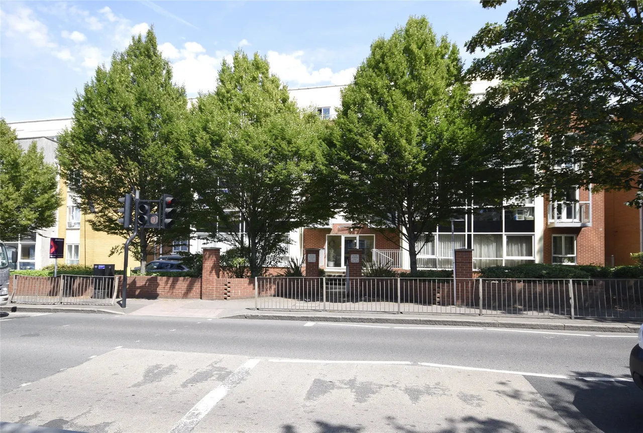 Woodcote Road, Wallington, SM6 0PU, photo 9
