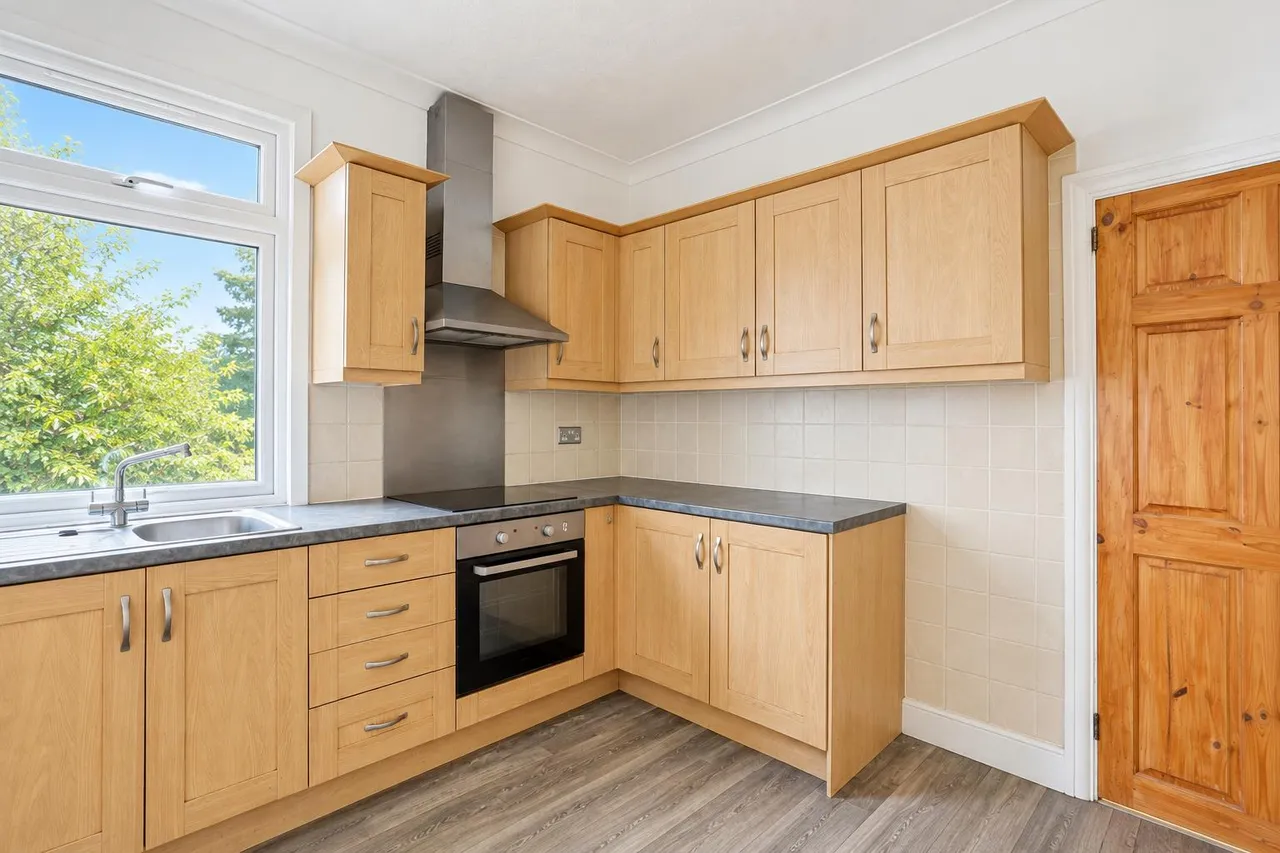 Ramuz Drive, Westcliff On Sea, photo 5
