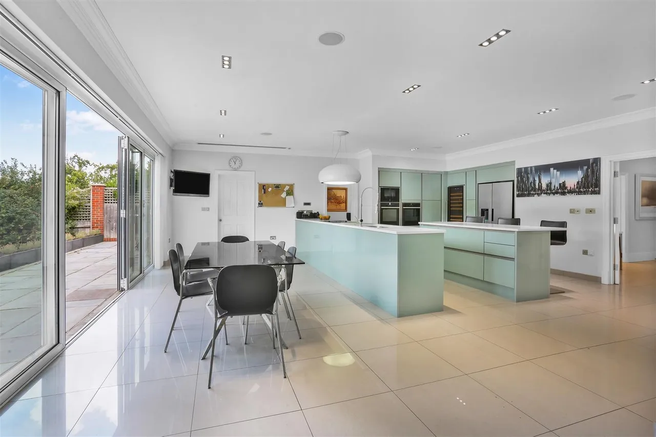 The Avenue, South Cheam, SM2, photo 11