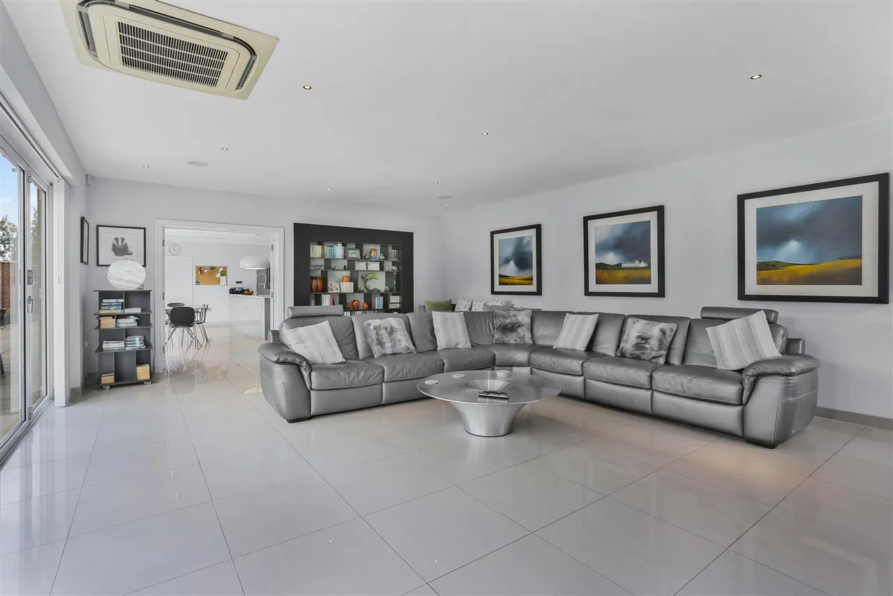 The Avenue, South Cheam, SM2, photo 15