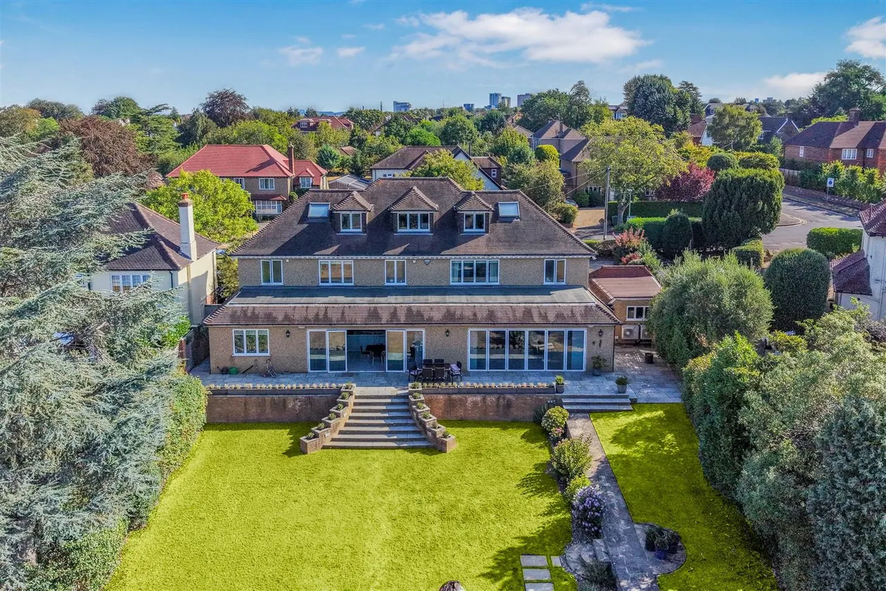 The Avenue, South Cheam, SM2, photo 32