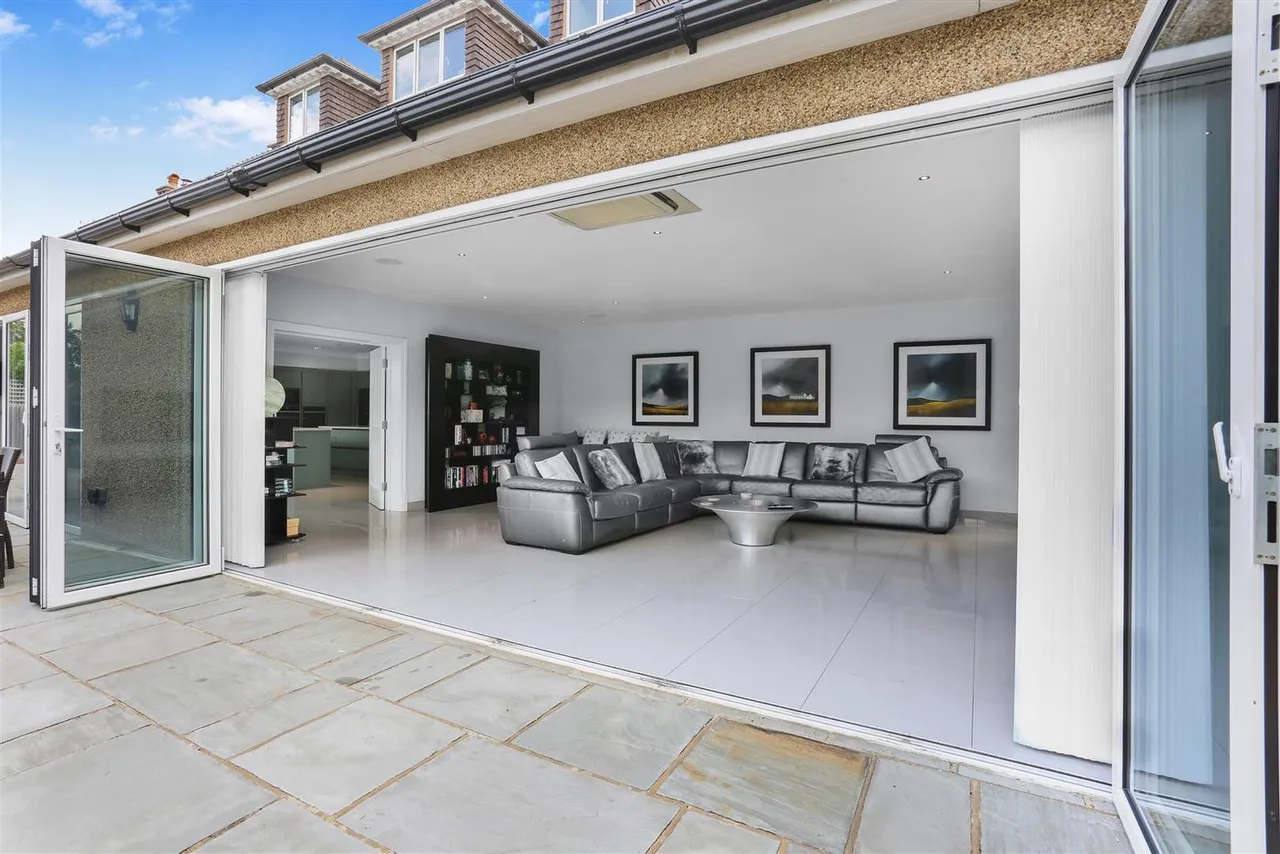 The Avenue, South Cheam, SM2, photo 16