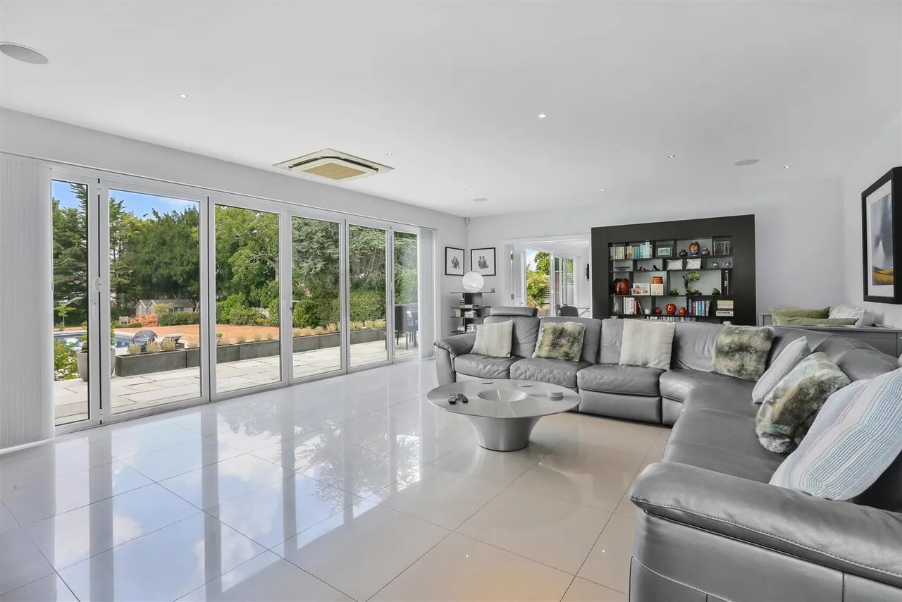 The Avenue, South Cheam, SM2, photo 14