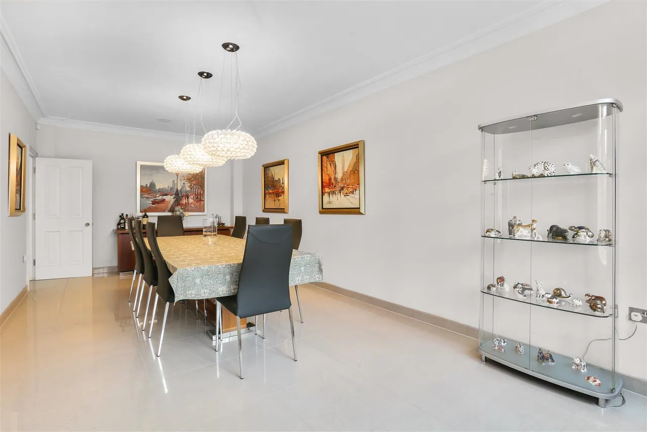 The Avenue, South Cheam, SM2, photo 10