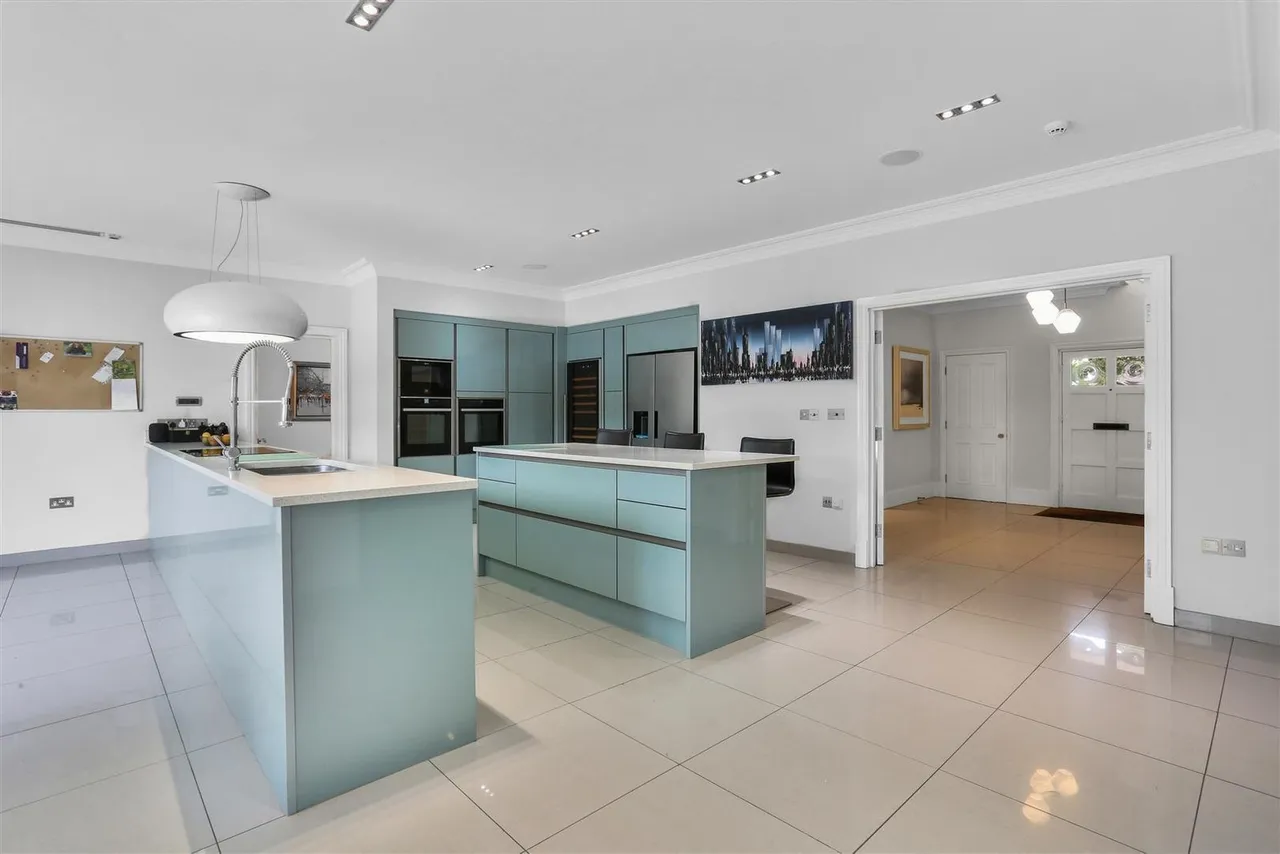 The Avenue, South Cheam, SM2, photo 5