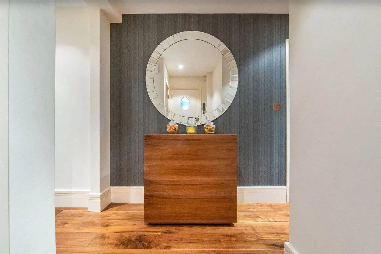 1a The Town House, 105 Hallam Street, London, photo 2