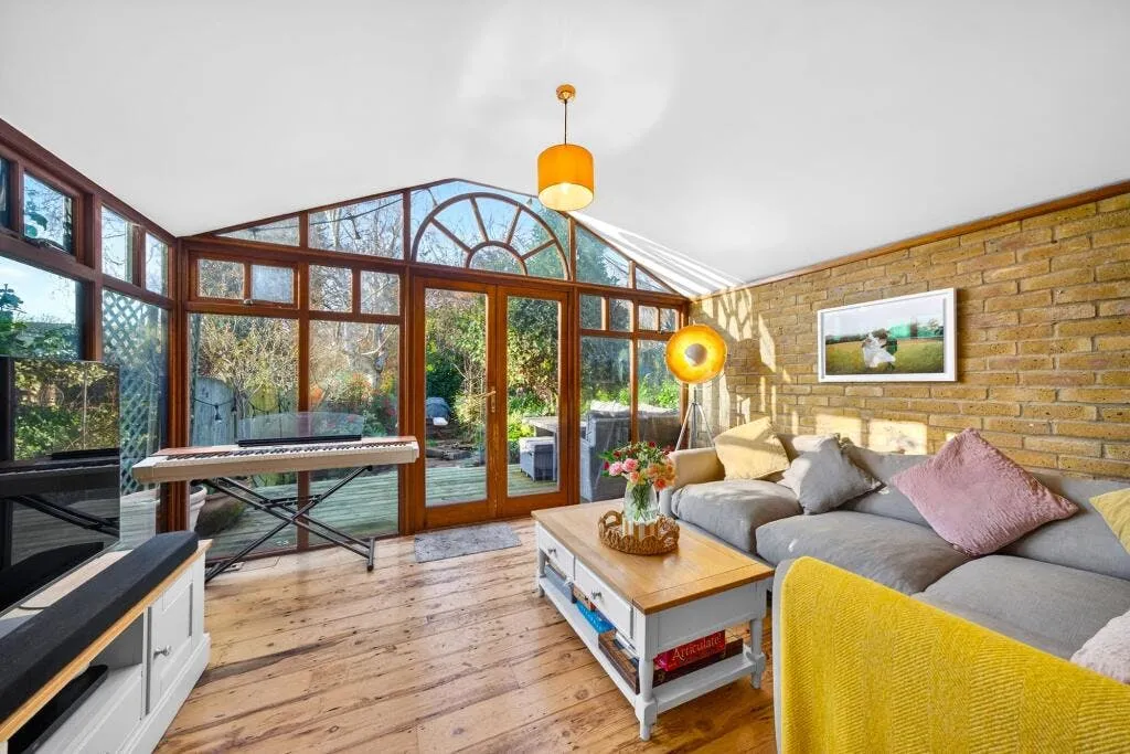 2 bed flat for sale — Rokeby Road, London, SE4