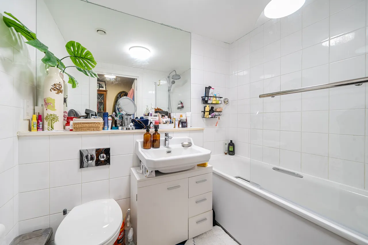 136 Woods House, Grosvenor Waterside, 7 Gatliff Road, London, photo 11