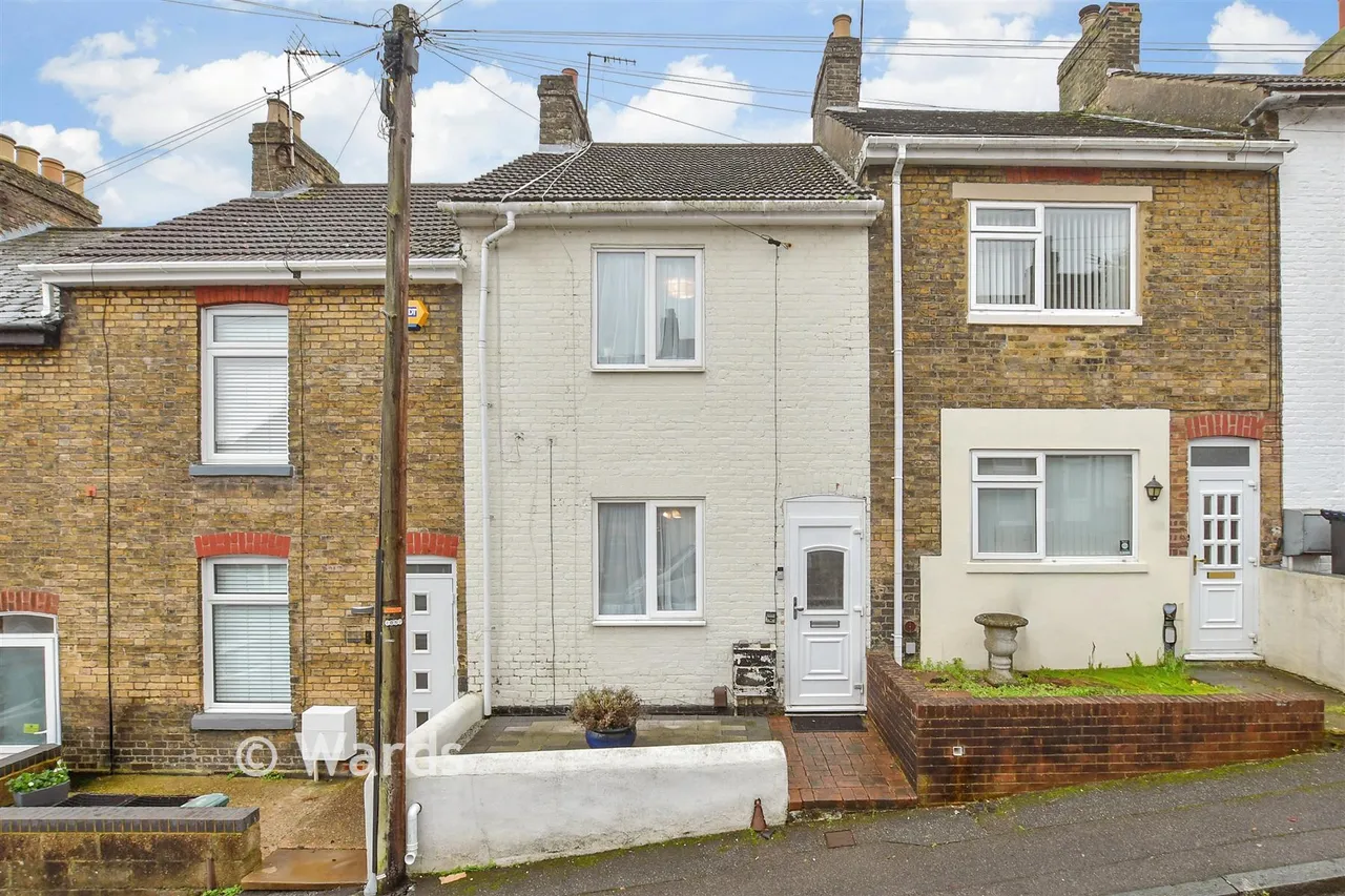 3 bed house for sale, Oswald Place, Dover, CT17