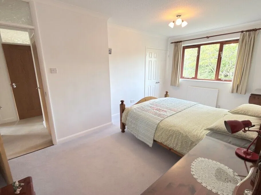 Butts Hill Road, Woodley, RG5, photo 13