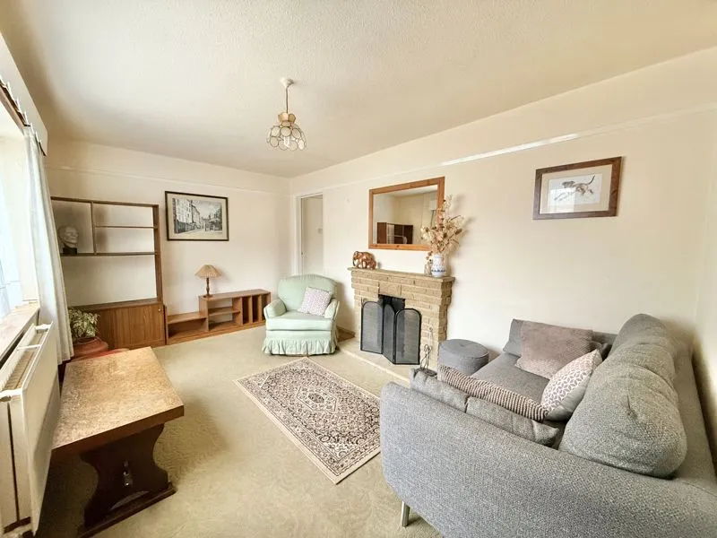 Gynant Road, High Wycombe HP13 7TE, photo 2