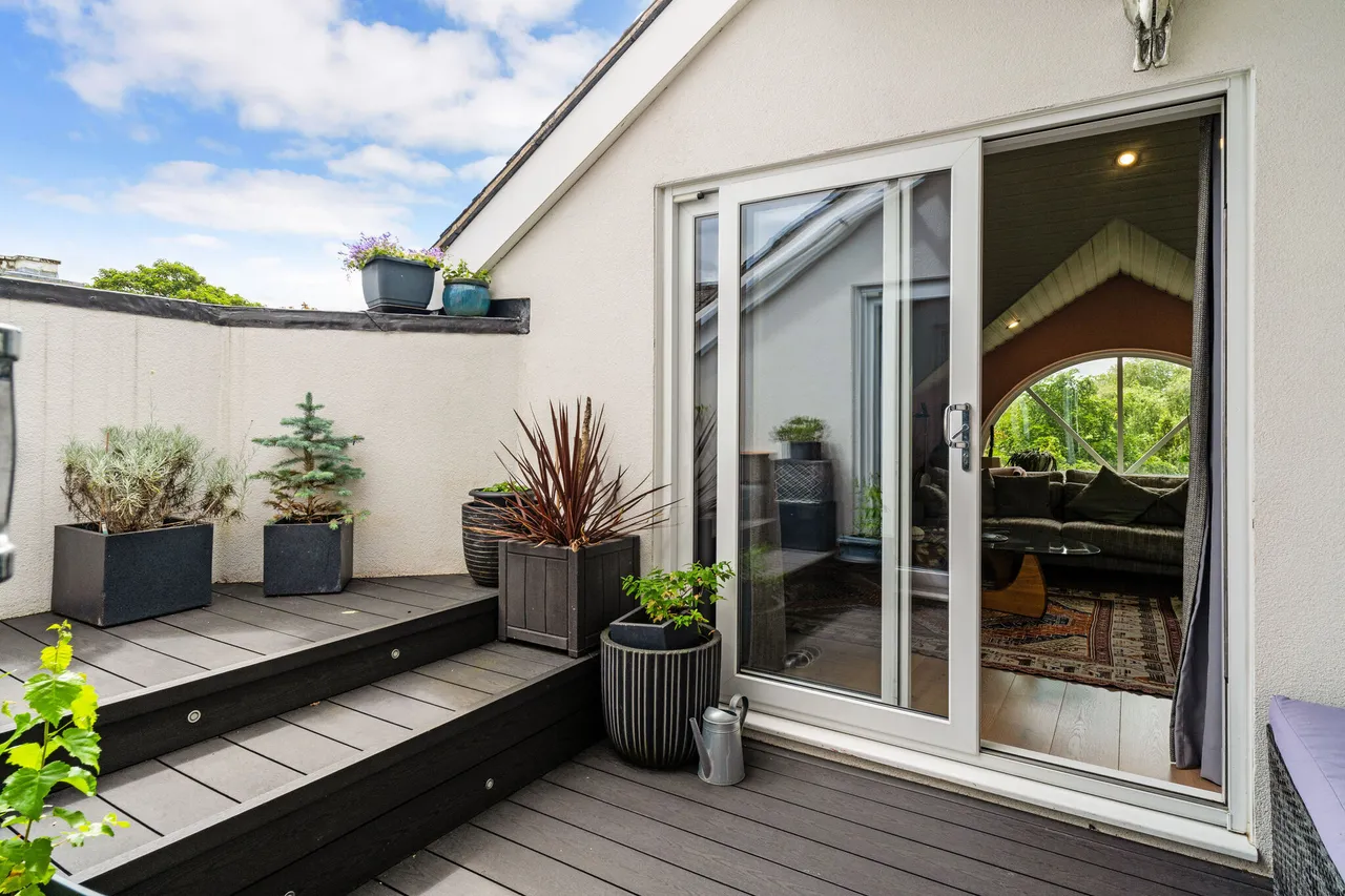 Wellington Square, Cheltenham, GL50, photo 4