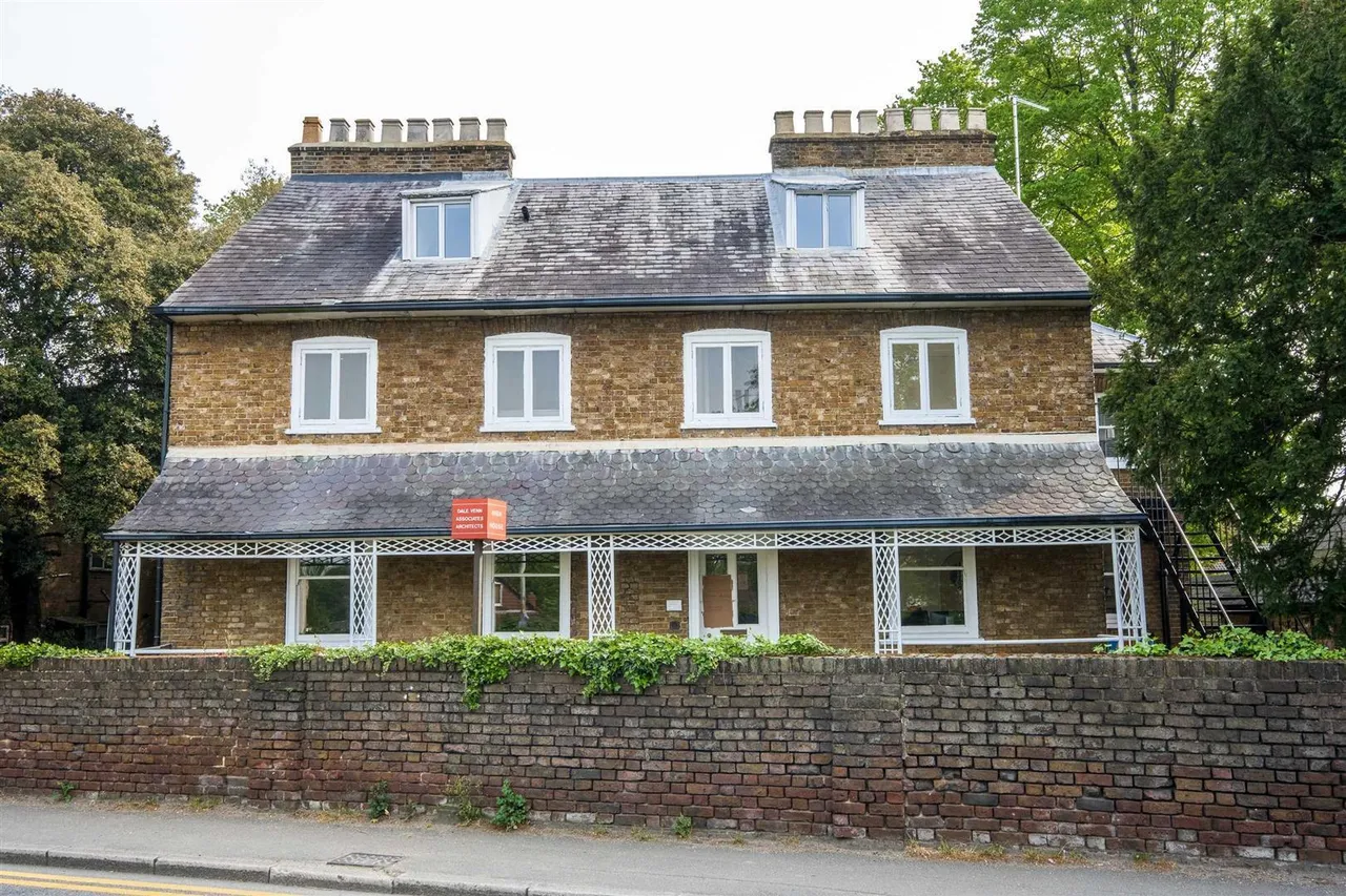 Harlington Road, Hillingdon, UB8, photo 14
