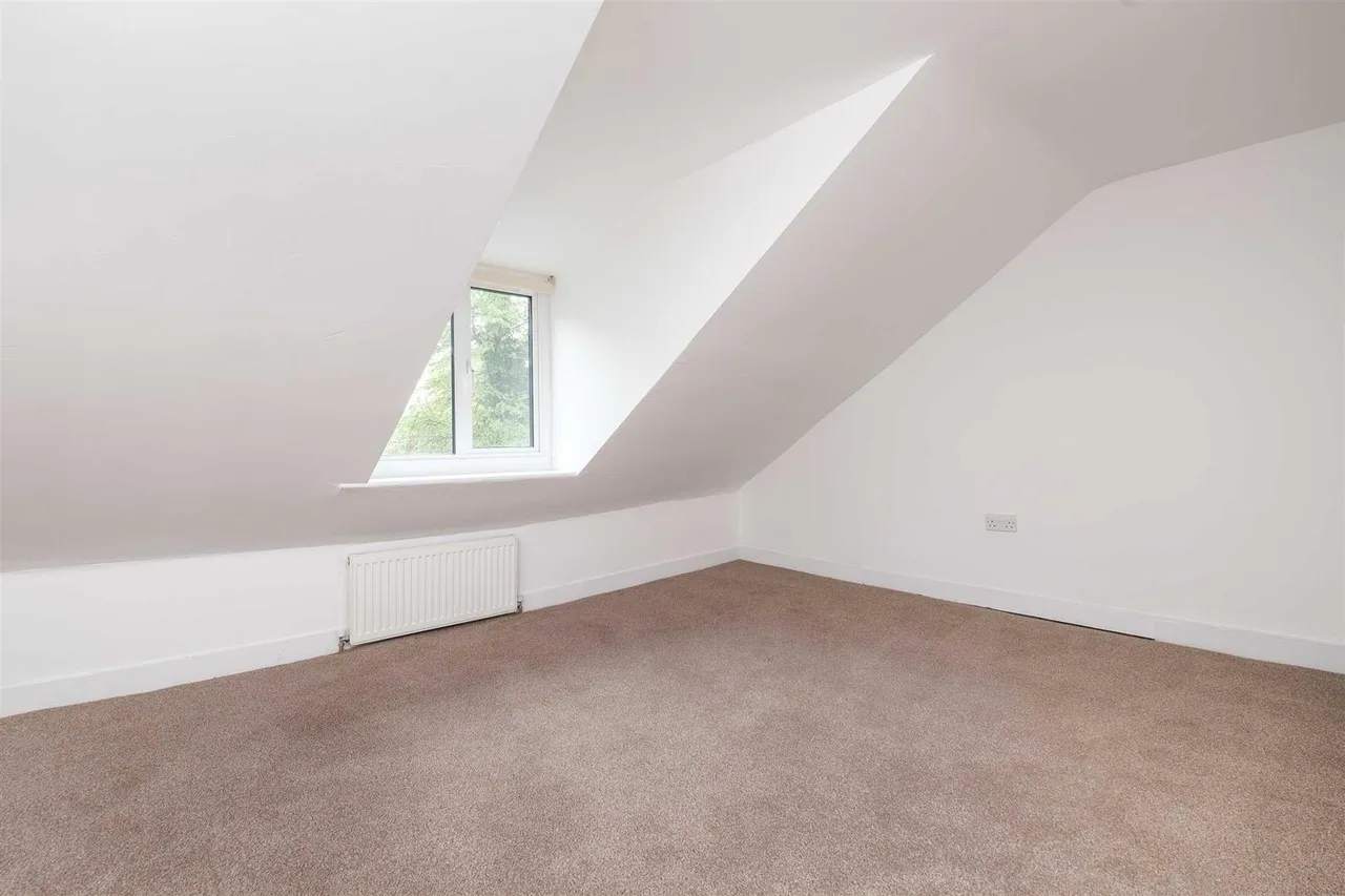 Harlington Road, Hillingdon, UB8, photo 11