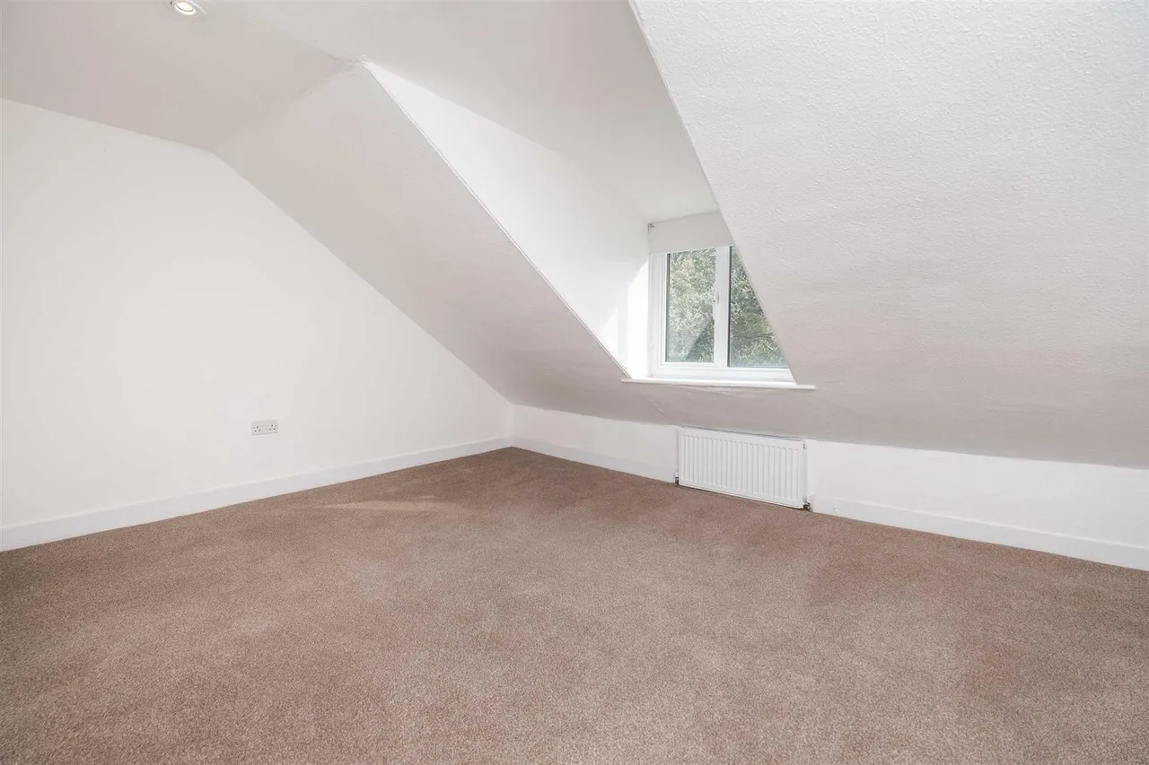 Harlington Road, Hillingdon, UB8, photo 8