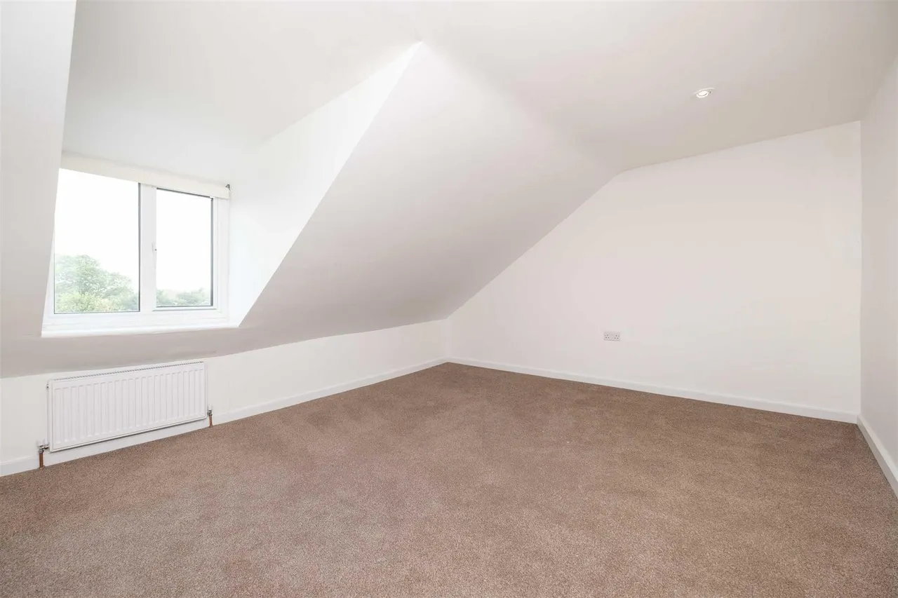 Harlington Road, Hillingdon, UB8, photo 10