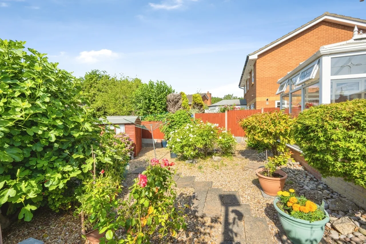 Lichfield Close, Kempston, Bedford, Bedfordshire, MK42, photo 9