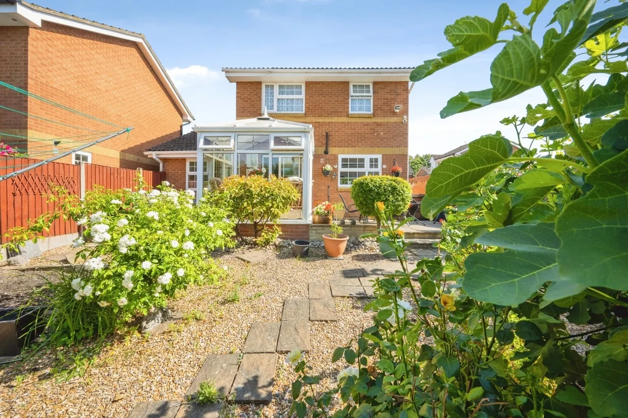 Lichfield Close, Kempston, Bedford, Bedfordshire, MK42, photo 2