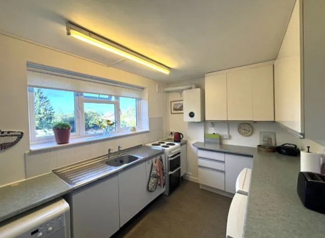 Pine Court, Leamington, CV32, photo 6