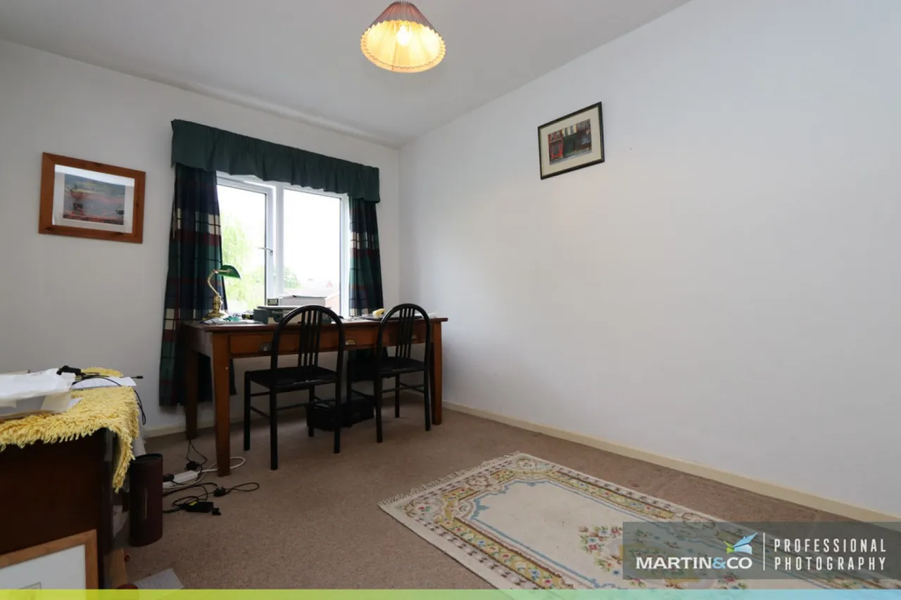 Roehampton Court, Cranleigh Rise, photo 11