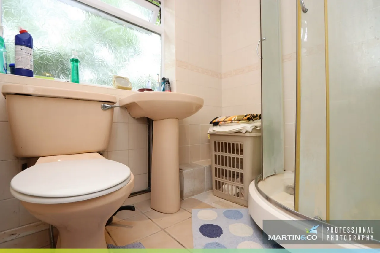 Roehampton Court, Cranleigh Rise, photo 12