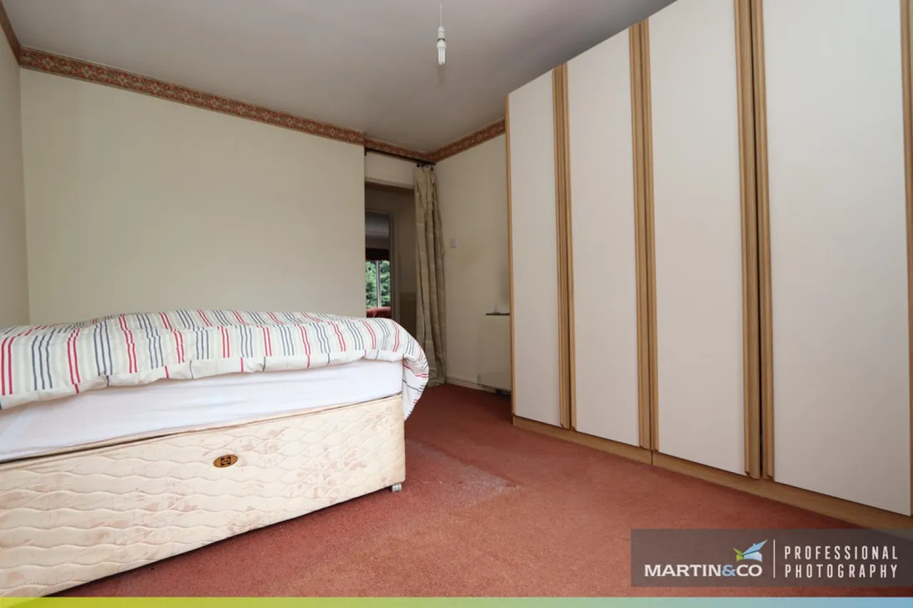 Roehampton Court, Cranleigh Rise, photo 9