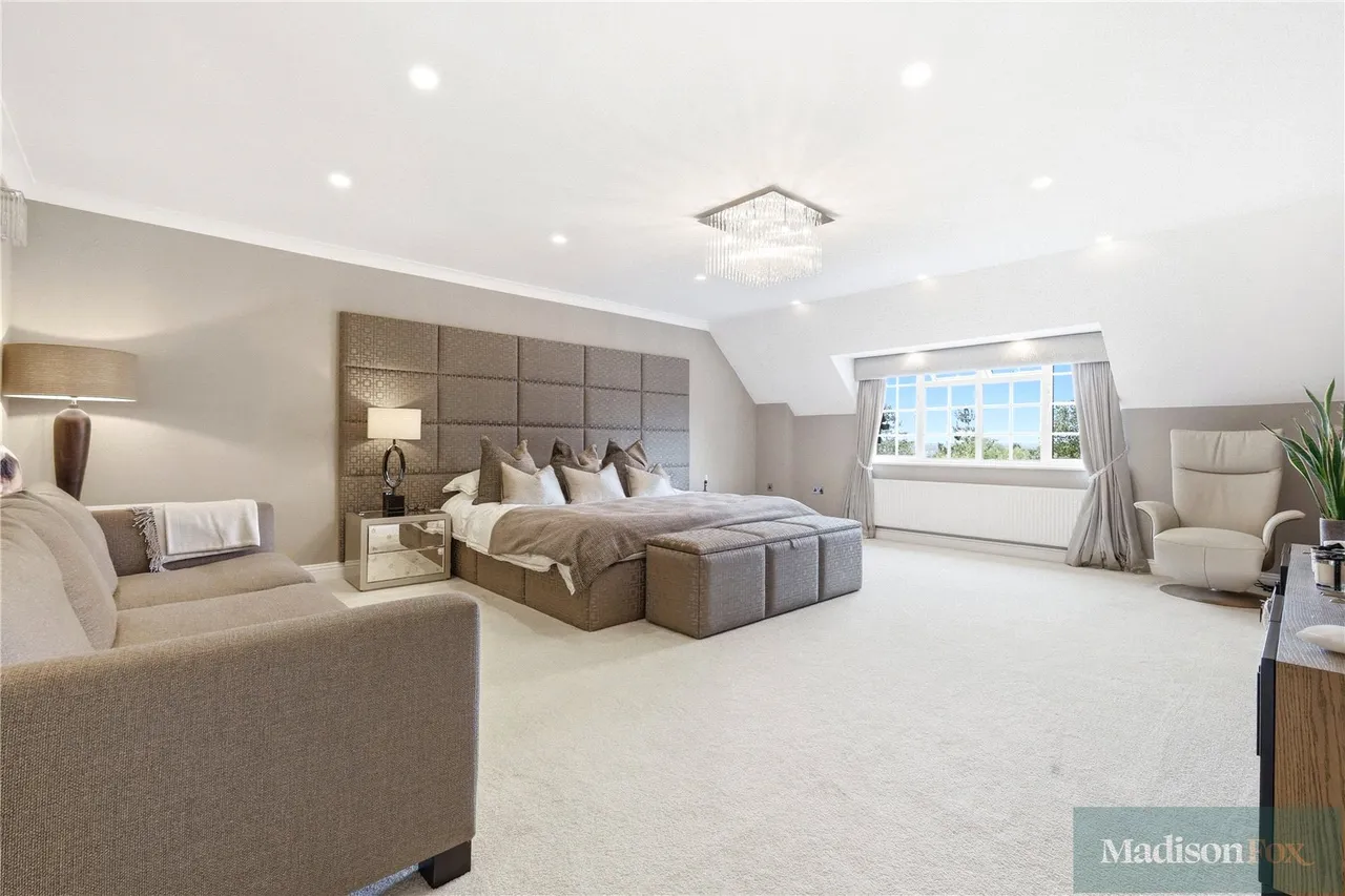 Manor Road, Chigwell, IG7, photo 23