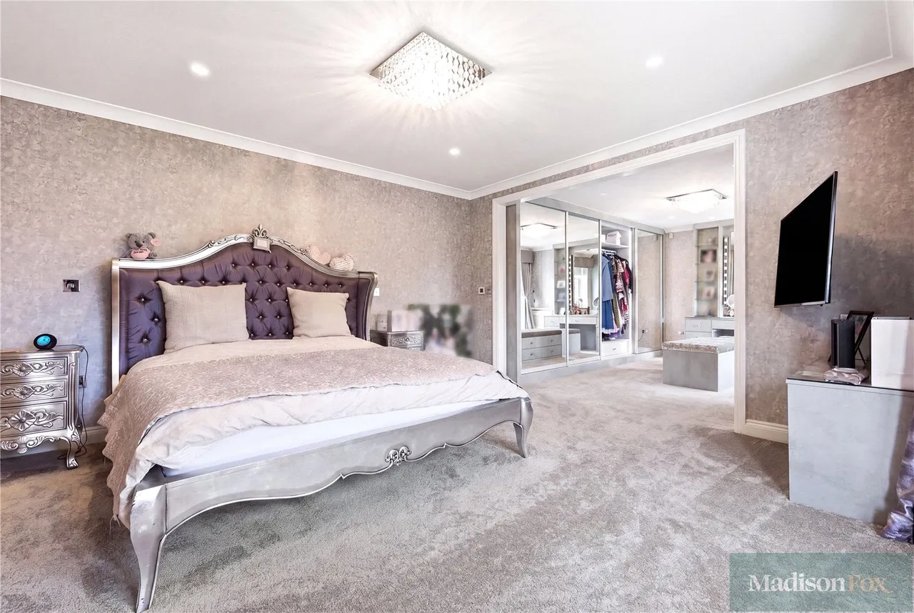 Manor Road, Chigwell, IG7, photo 28