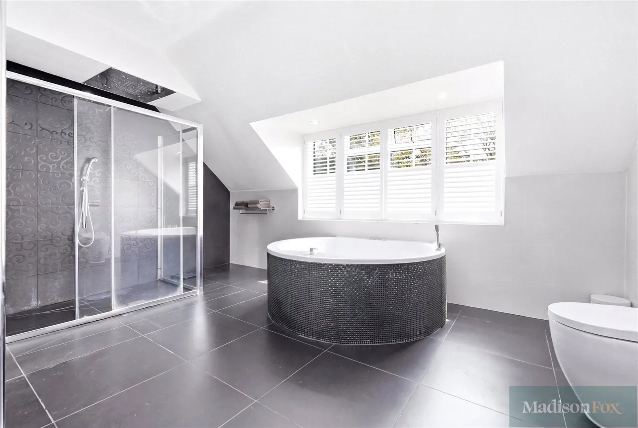 Manor Road, Chigwell, IG7, photo 26