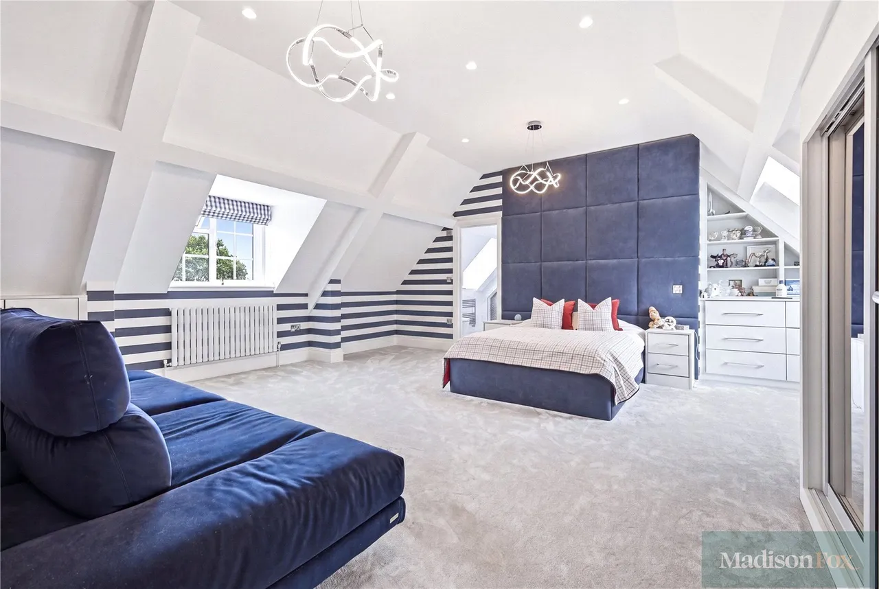 Manor Road, Chigwell, IG7, photo 34