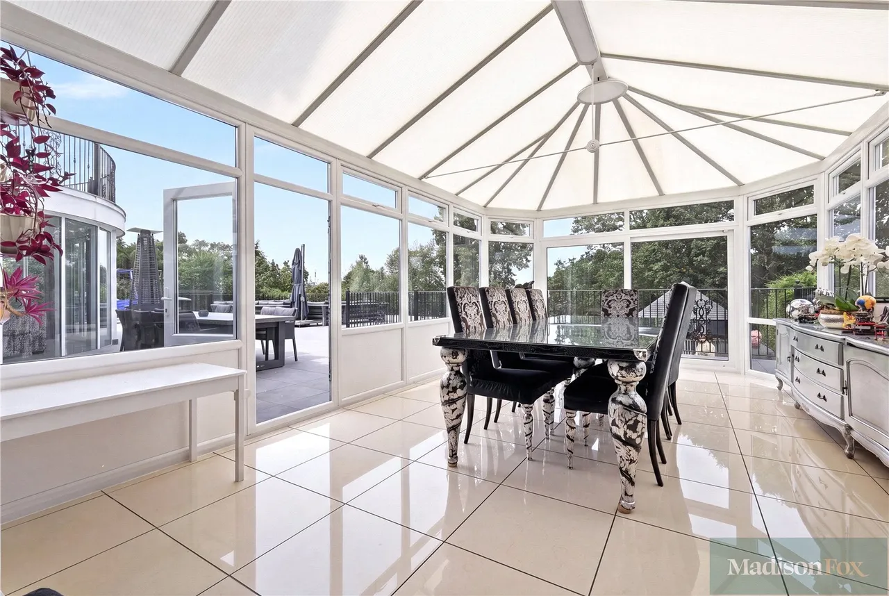 Manor Road, Chigwell, IG7, photo 15