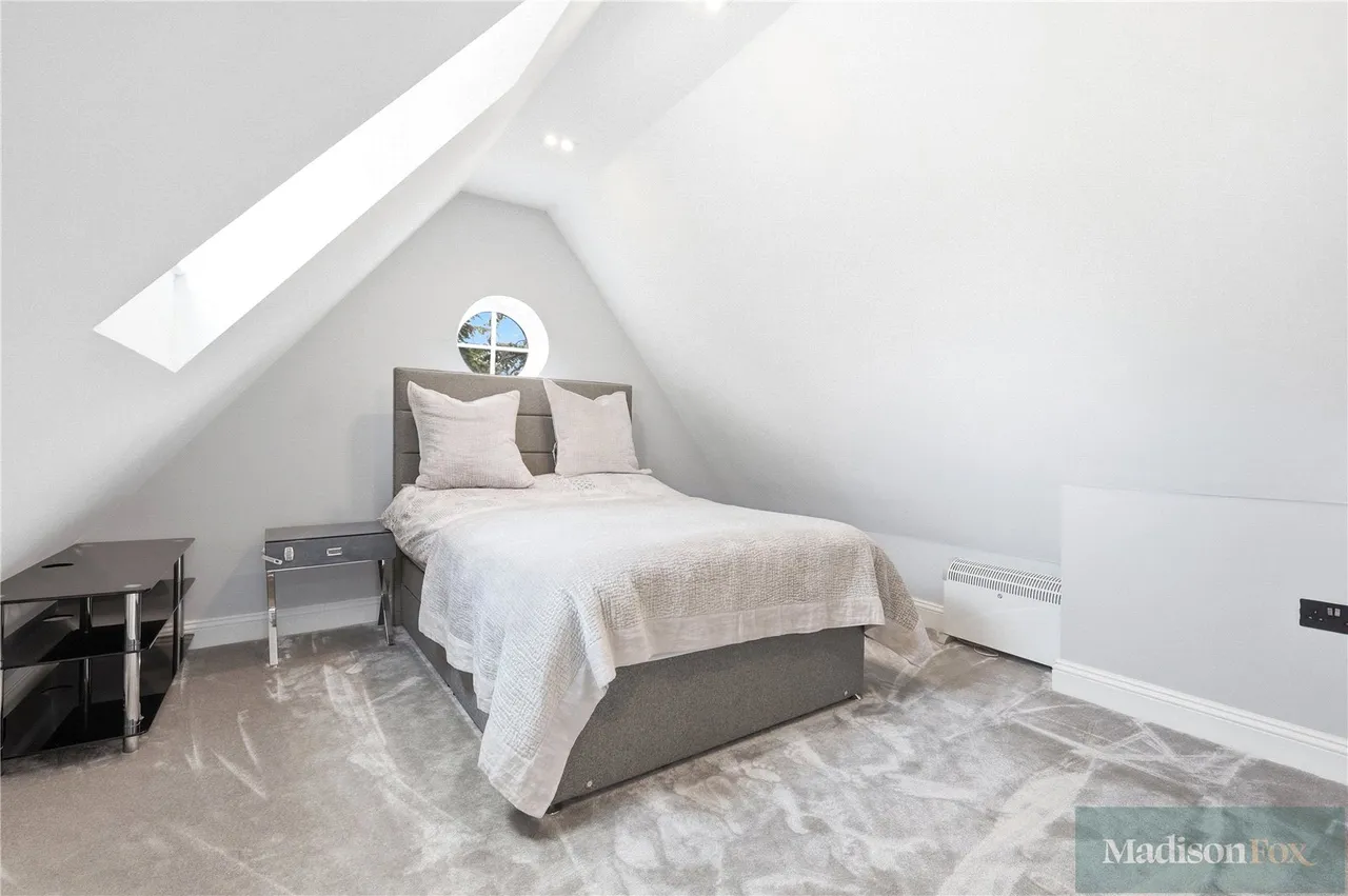 Manor Road, Chigwell, IG7, photo 41
