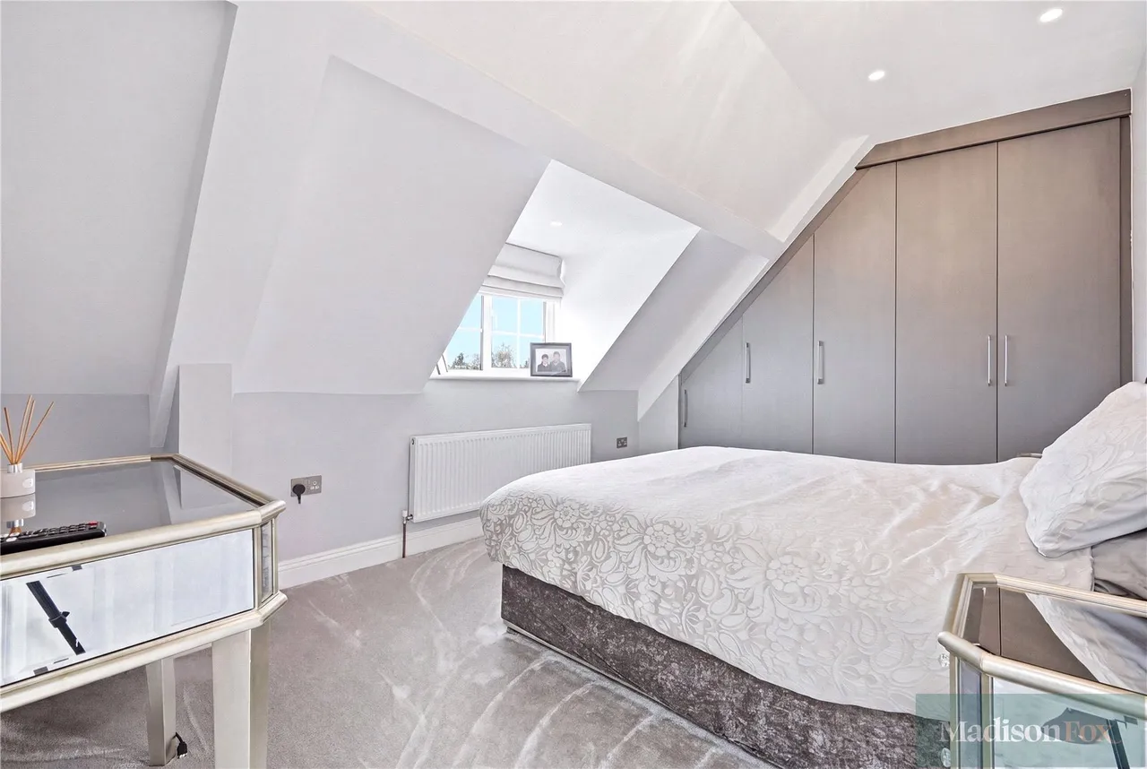Manor Road, Chigwell, IG7, photo 43