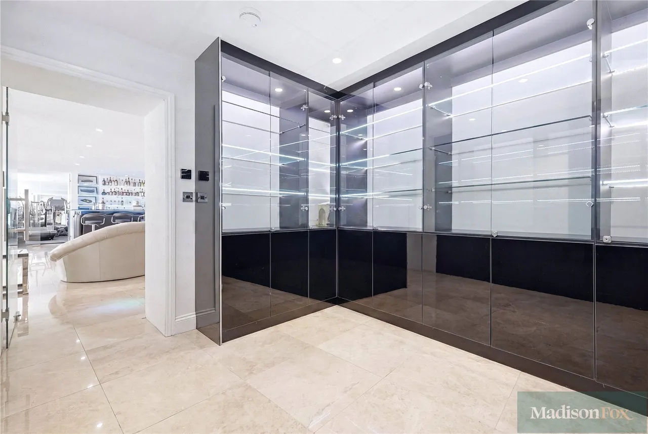 Manor Road, Chigwell, IG7, photo 17