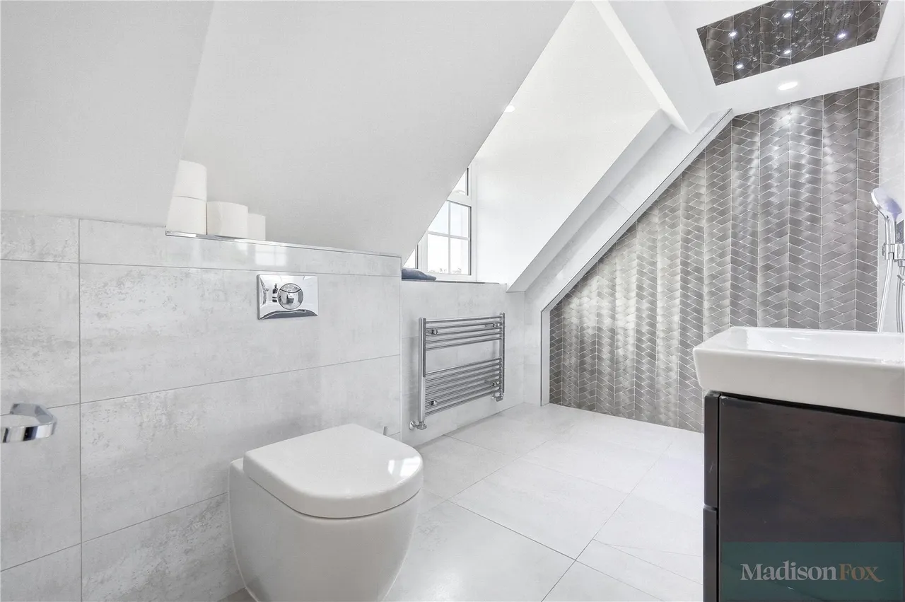 Manor Road, Chigwell, IG7, photo 45