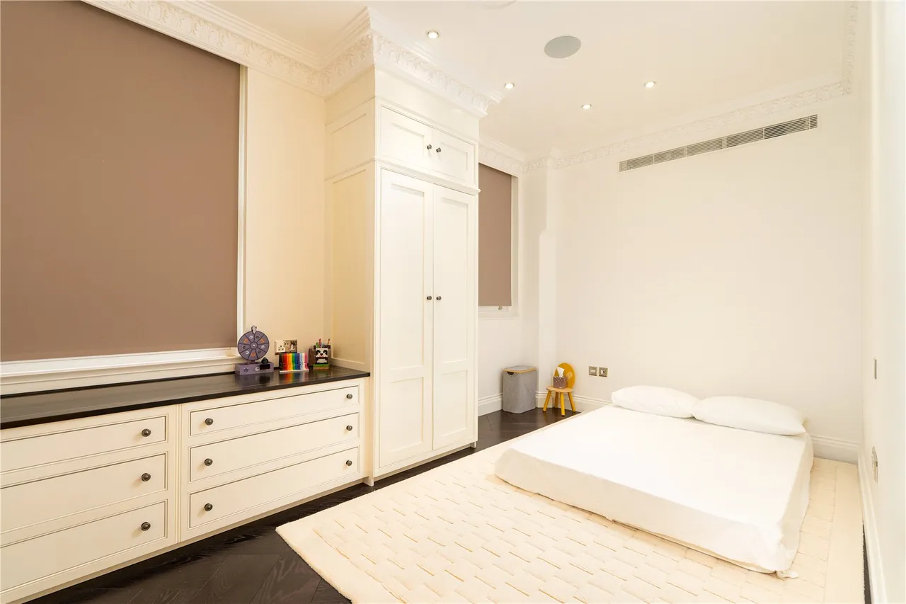 North Gate, Prince Albert Road, St John's Wood, London, NW8 7EJ, photo 15