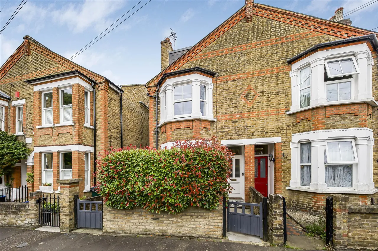 4 bed house for sale, Upper Grotto Road, Twickenham, TW1