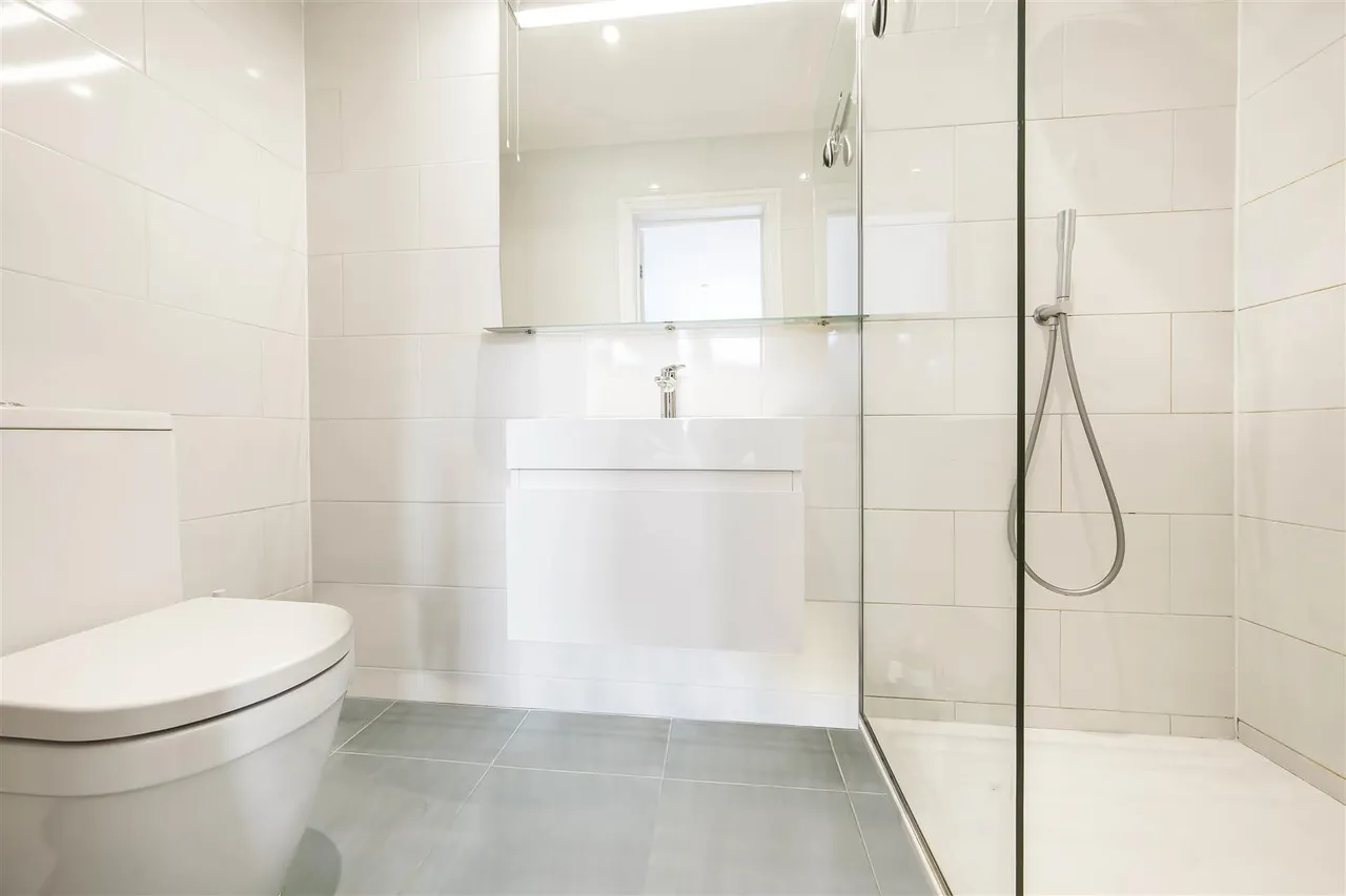 Upper Grotto Road, Twickenham, TW1, photo 13