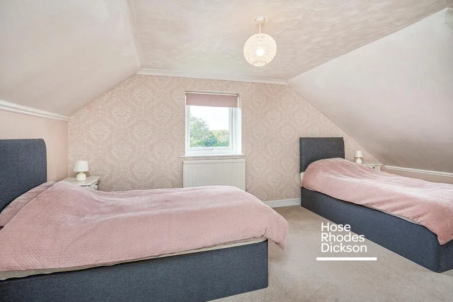Newport Road, Niton, PO38, photo 22