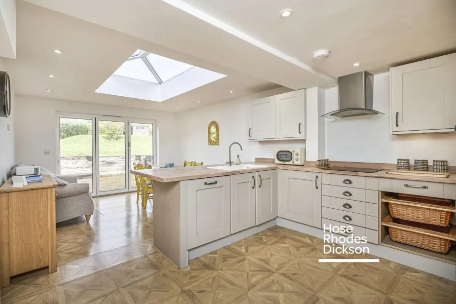 Newport Road, Niton, PO38, photo 5