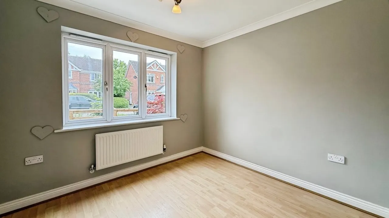 Fell Road, Westbury, photo 6
