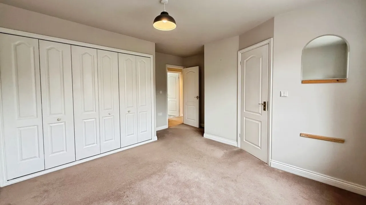 Fell Road, Westbury, photo 8