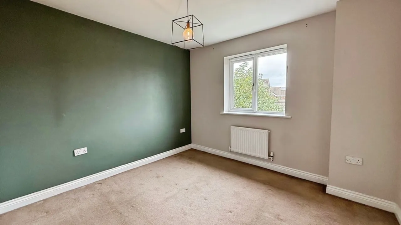 Fell Road, Westbury, photo 11