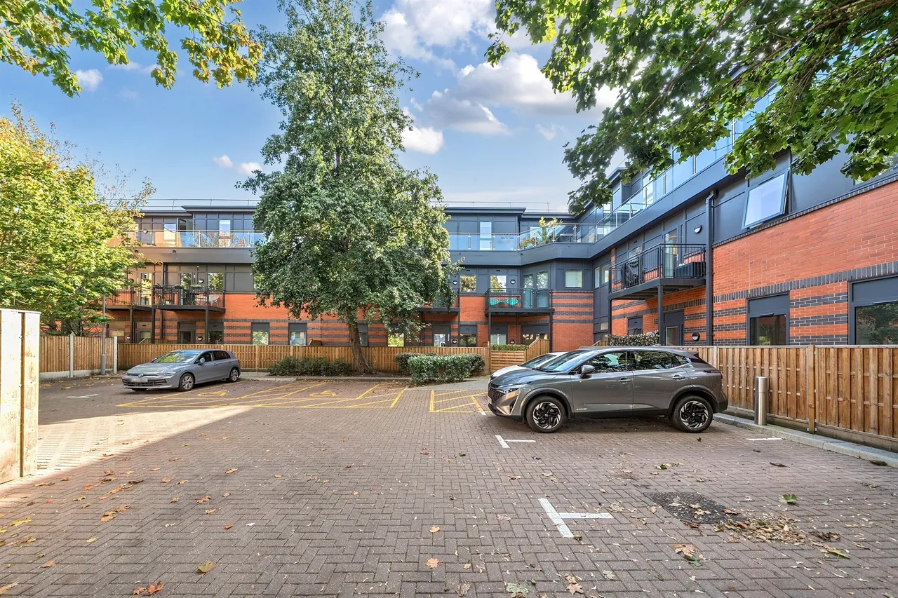 1 bed flat for sale, Clivemont Road, Maidenhead, SL6